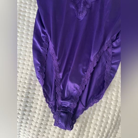 Vintage Vanity Fair Lace Bodysuit - Picture 8 of 10